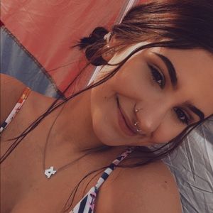 Meet your Posher, Lacy